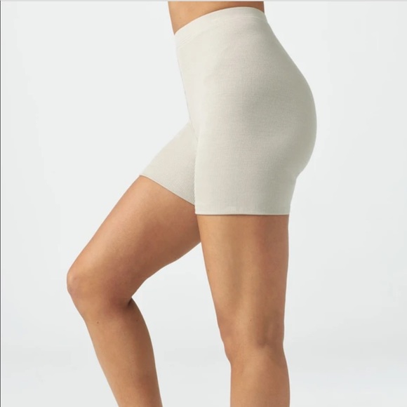 Joah Brown Pants - Joah Brown mid length shorts